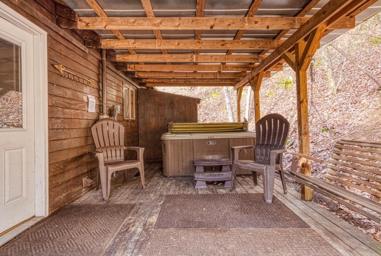 Bear Den, Hot Tub, 1089 Of Free Attraction Tickets For Each Paid Day, Dollywood And More! Sevierville Exterior photo